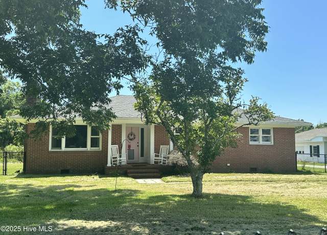 Property at 107 Cribbs Ln, Newport, NC 28570, 3 beds, 2 baths