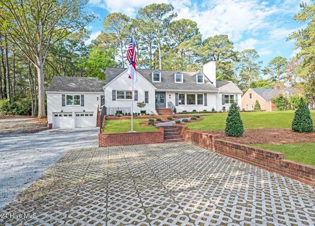 Property at 2706 Evans St, Greenville, NC 27834, 4 beds, 3.5 baths
