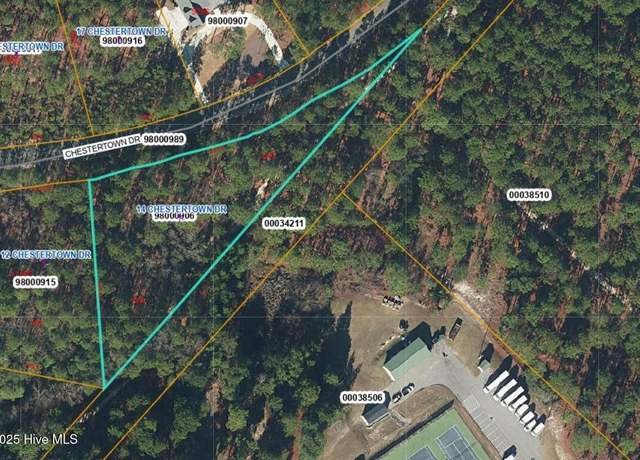 Property at 14 Chestertown Dr, Pinehurst, NC 28374