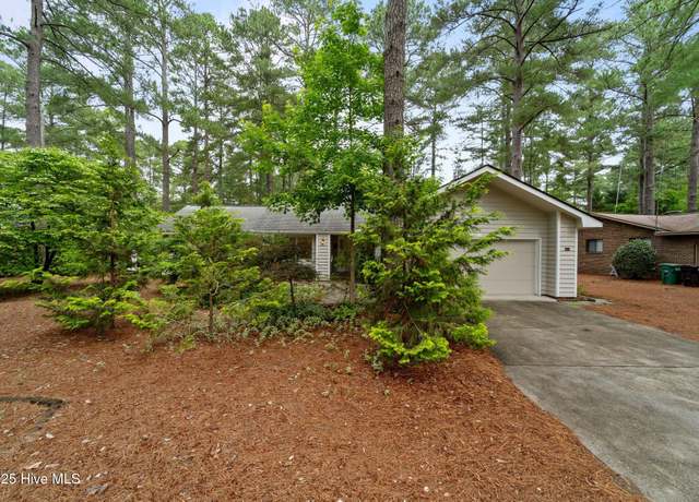 Property at 105 Lake Forest Dr, Pinehurst, NC 28374, 3 beds, 2 baths