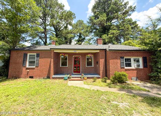 Property at 1605 E Holly St, Goldsboro, NC 27530, 3 beds, 1.5 baths