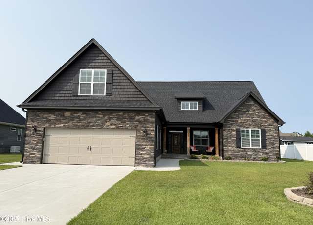 Property at 508 Southbridge Ct, Winterville, NC 28590, 4 beds, 3.5 baths