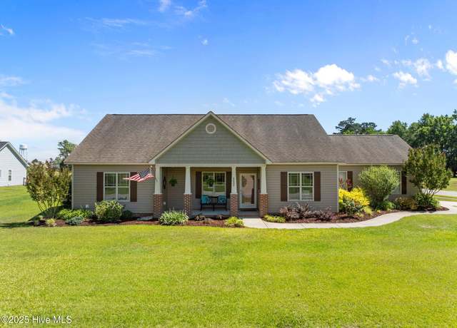 Property at 2032 Della Ln, Greenville, NC 27858, 3 beds, 2 baths