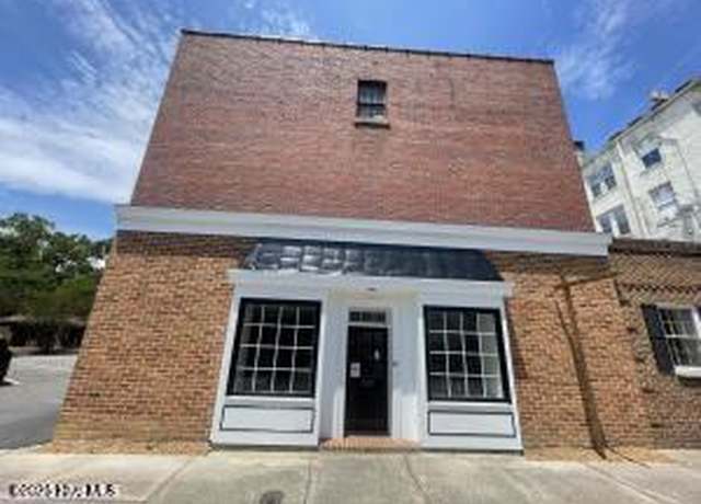 Property at 102 W Eden St, Edenton, NC 27932, 2.5 baths