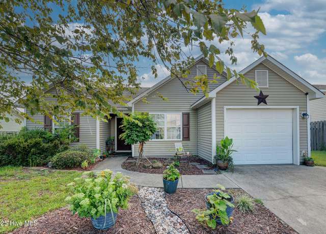 Property at 1437 Spring Pine Ct NE, Leland, NC 28451, 3 beds, 2 baths