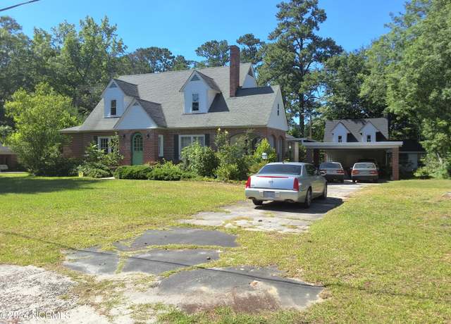 Property at 201 E Bell St, Tabor City, NC 28463, 3 beds, 2.5 baths