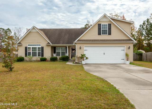 Property at 101 Lexington Cir, New Bern, NC 28562, 4 beds, 2 baths