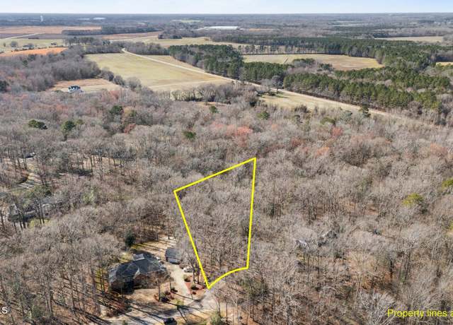 Property at 104 Briarwood Ct, Tarboro, NC 27886