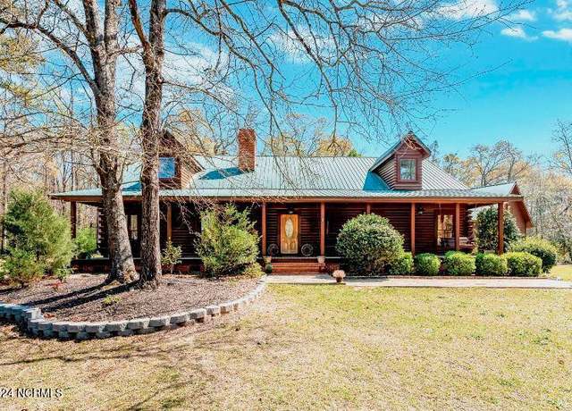 Property at 2366 Elberry Rd, Dillon, SC 29536, 3 beds, 3.5 baths