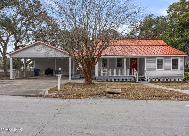 Property at 3401 Taylor St, Morehead City, NC 28557, 2 beds, 1 bath