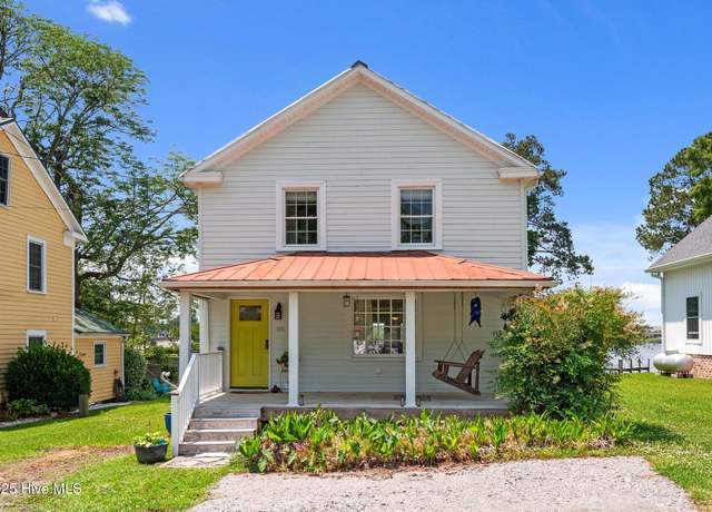 Property at 105 N Main St, Bath, NC 27808, 3 beds, 3 baths