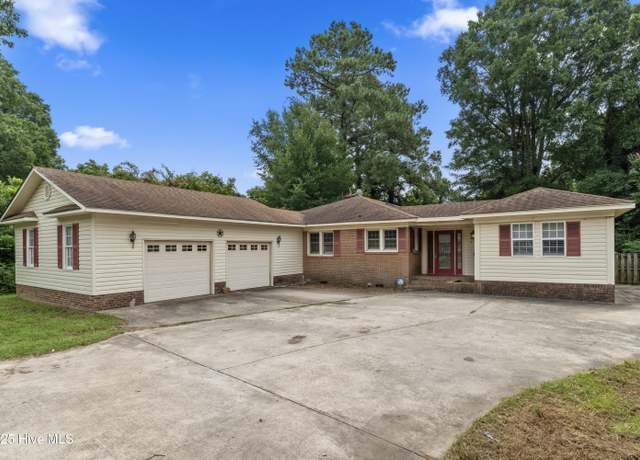 Property at 533 W College St, Warsaw, NC 28398, 3 beds, 3 baths