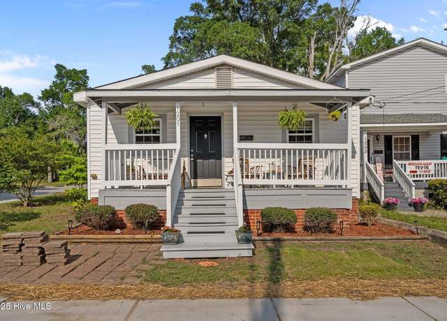 Property at 1201 S 5th Ave, Wilmington, NC 28401, 3 beds, 2 baths