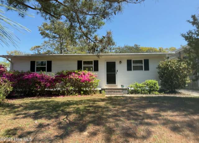 Property at 100 SE 35th St, Oak Island, NC 28465, 2 beds, 1 bath