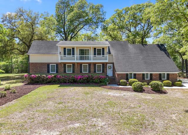 Property at 406 Hughes Rd, Hampstead, NC 28443, 4 beds, 3.5 baths