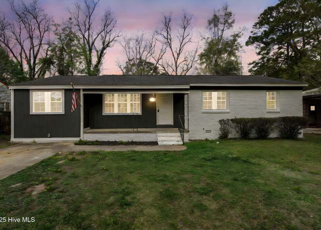 Property at 304 S Thompson St, Whiteville, NC 28472, 3 beds, 2 baths