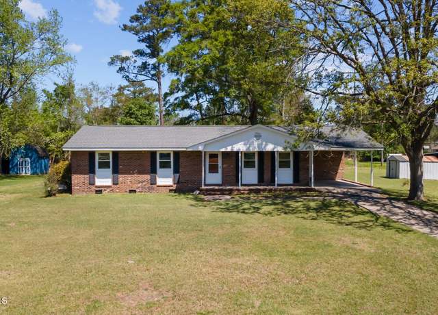 Property at 21 Edith Dr, Jacksonville, NC 28540, 3 beds, 2 baths
