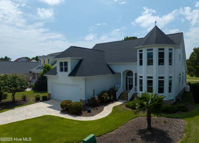 Property at 3533 Sanderling Dr SE, Southport, NC 28461, 4 beds, 3.5 baths