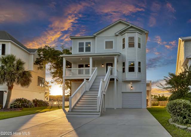 Property at 232 Shell Dr, Sneads Ferry, NC 28460, 4 beds, 3 baths