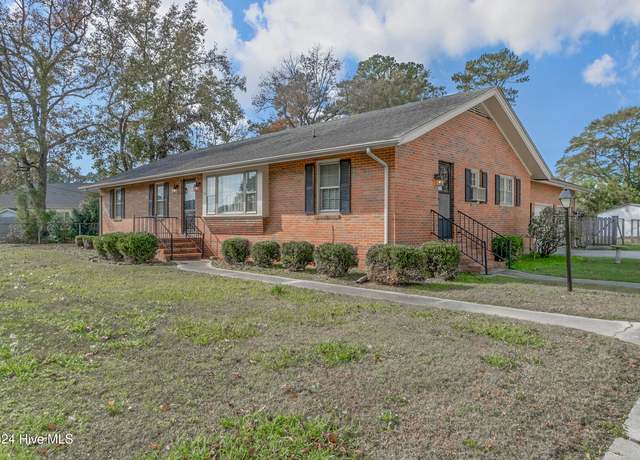 Property at 103 Cartwright Rd, Elizabeth City, NC 27909, 3 beds, 3.5 baths