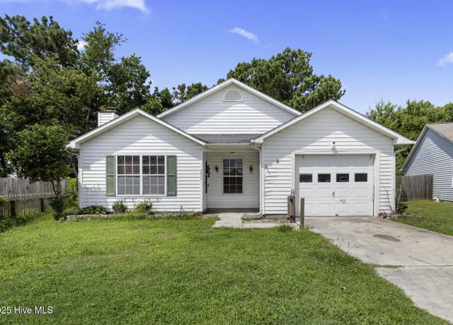 Property at 2032 W Windgate Ct, Jacksonville, NC 28546, 4 beds, 2 baths