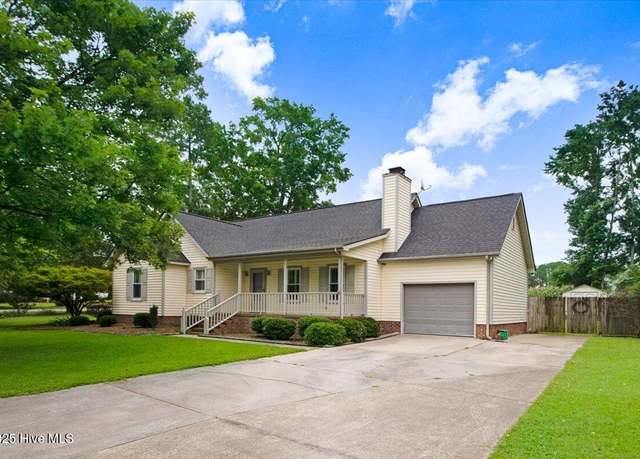 Property at 302 N North Pointe Dr, Goldsboro, NC 27530, 3 beds, 2 baths