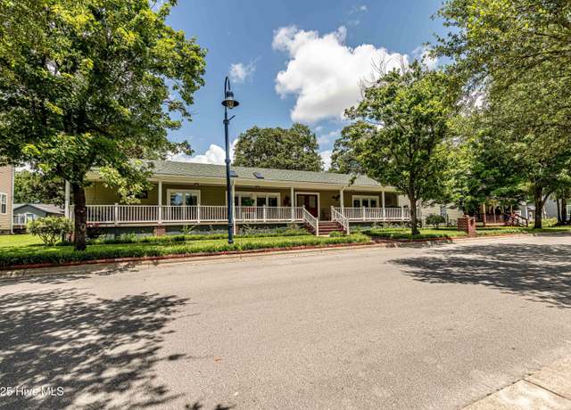 Property at 219 W Railroad St, Jacksonville, NC 28540, 3 beds, 2.5 baths