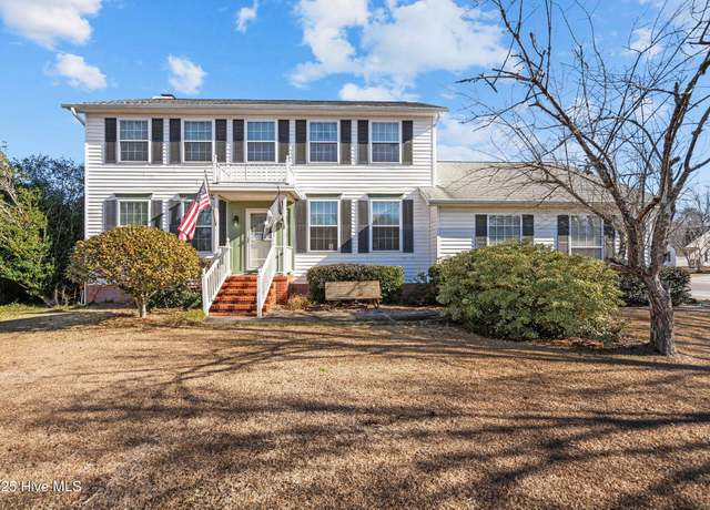 Property at 601 N Colony Cir, Wilmington, NC 28409, 4 beds, 2.5 baths