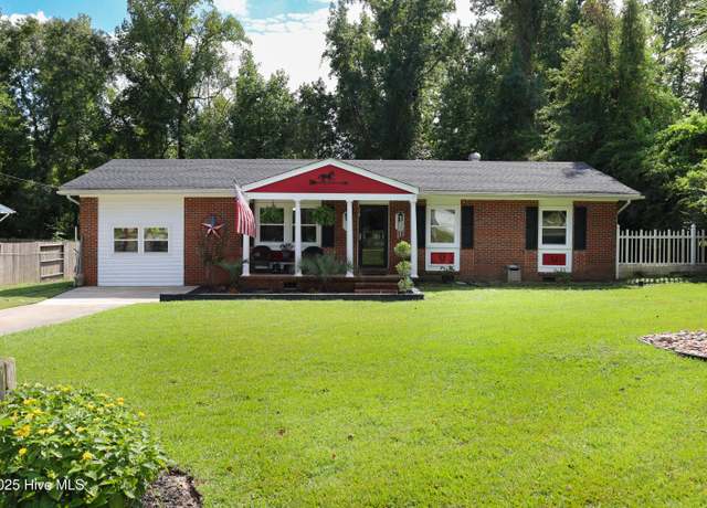 Property at 304 Sheffield Rd, Jacksonville, NC 28546, 3 beds, 1.5 baths