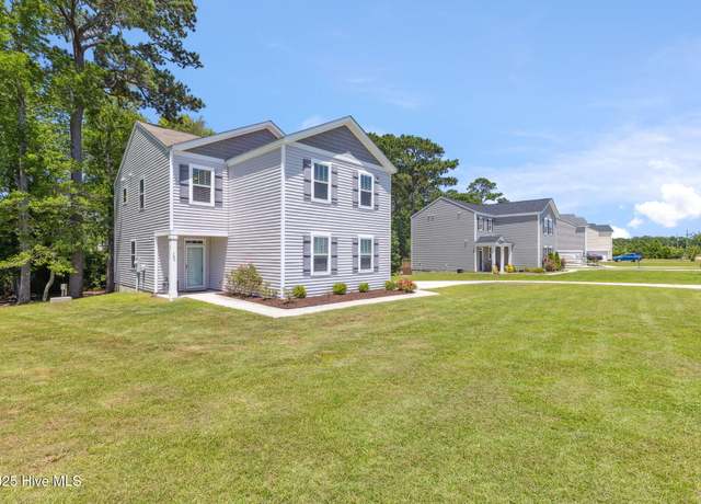 Property at 107 Tralee Pl, Holly Ridge, NC 28445, 4 beds, 2.5 baths