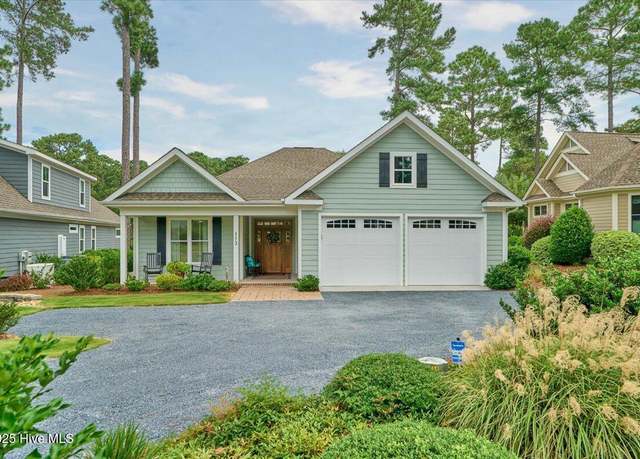 Property at 172 Champions Ridge Dr, Southern Pines, NC 28387, 3 beds, 2.5 baths