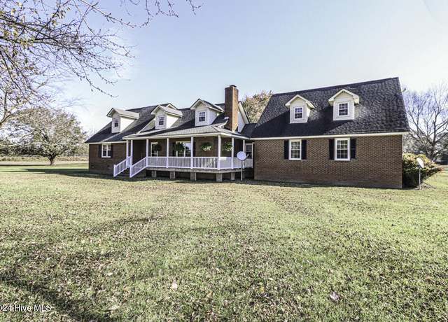 Property at 93 Carolines Ln, Whitakers, NC 27891, 4 beds, 3 baths
