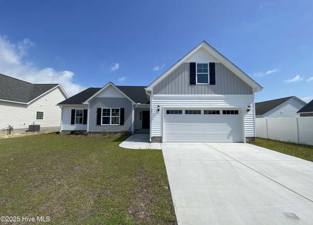Property at 304 Oleander Dr, Greenville, NC 27858, 4 beds, 2 baths