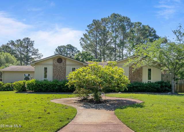 Property at 327 N Colony Cir, Wilmington, NC 28409, 3 beds, 2 baths