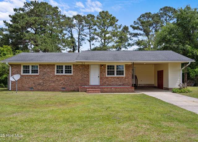 Property at 5 Oxford Dr, Jacksonville, NC 28546, 3 beds, 1.5 baths