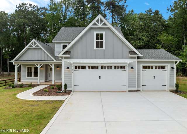 Property at 516 Belcroft Dr, Carthage, NC 28327, 4 beds, 3.5 baths