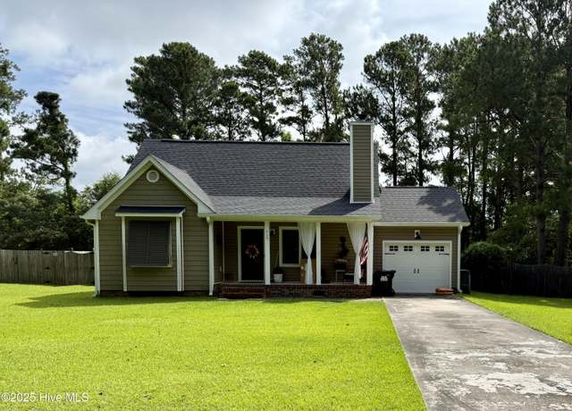 Property at 117 Foster Creek Ct, Swansboro, NC 28584, 3 beds, 2 baths