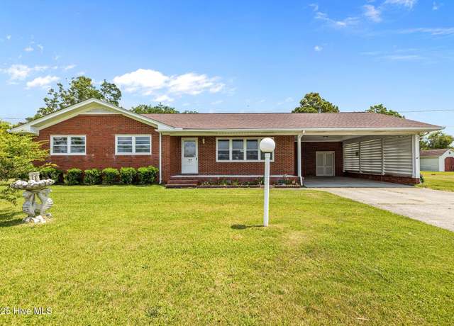 Property at 182 Copeland Rd, Beaufort, NC 28516, 3 beds, 2 baths