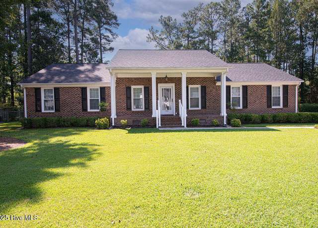 Property at 154 Aldersgate Dr, Jacksonville, NC 28546, 3 beds, 2.5 baths