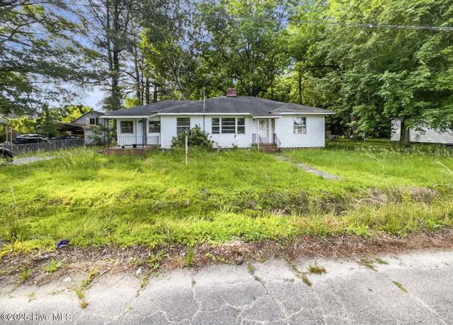 Property at 101 W Pearl St, Aulander, NC 27805, 3 beds, 1 bath
