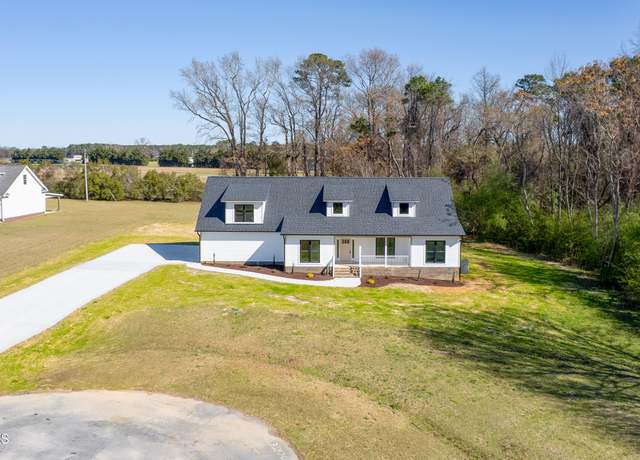 Property at 151 Cabin Creek Ln, Clinton, NC 28328, 3 beds, 2 baths