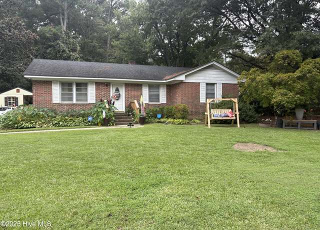 Property at 1403 Westwood Ave W, Wilson, NC 27893, 3 beds, 1.5 baths