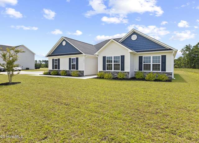 Property at 3015 Carthage Loop, Jacksonville, NC 28546, 3 beds, 2 baths