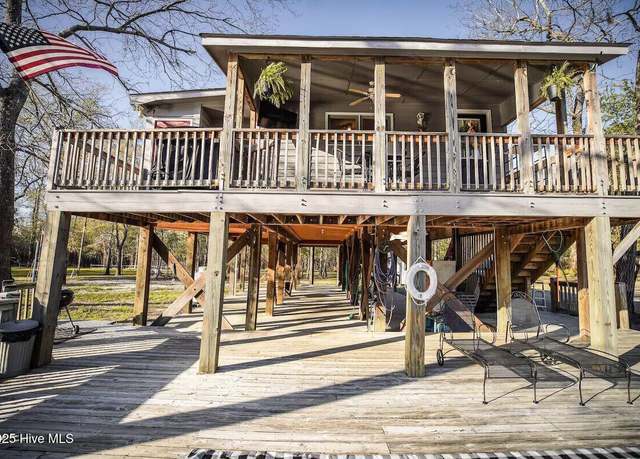 Property at 199 Bear Run Rd, Burgaw, NC 28425, 1 bed, 1.5 baths