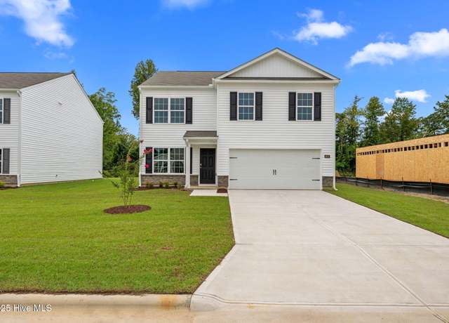 Property at 4007 Topsail Trl, New Bern, NC 28560, 4 beds, 2.5 baths