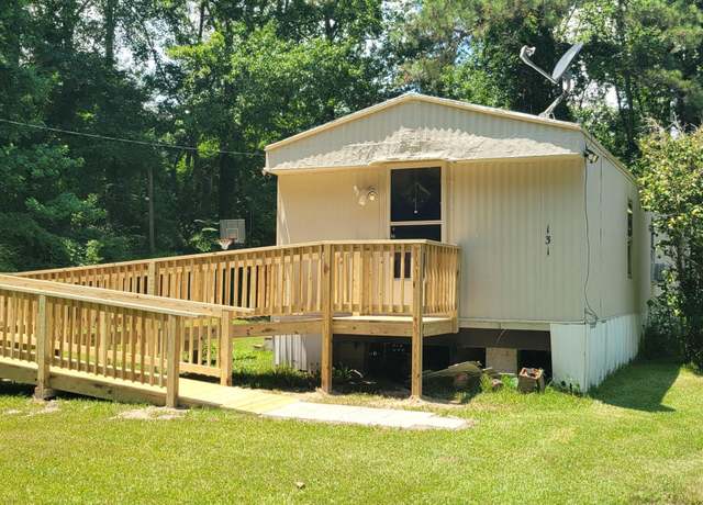 Property at 131 Coinjock Canal Rd, Coinjock, NC 27923, 2 beds, 1 bath