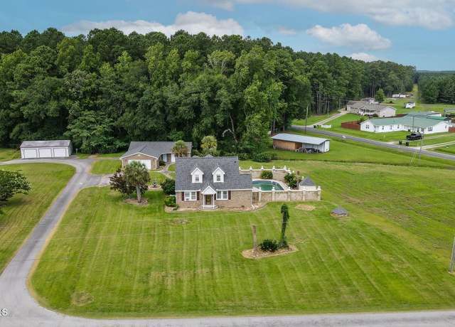 Property at 310 Lott Morton Ln, Jacksonville, NC 28546, 3 beds, 2.5 baths