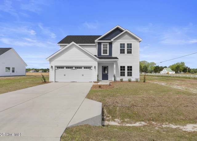Property at 102 Coastal Meadows Dr, Stella, NC 28582, 4 beds, 2.5 baths