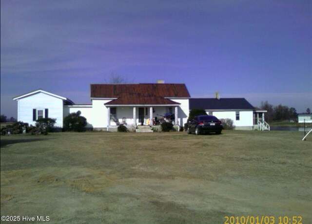 Property at 294 Crumpler Lake Ln, Clinton, NC 28328, 4 beds, 2 baths