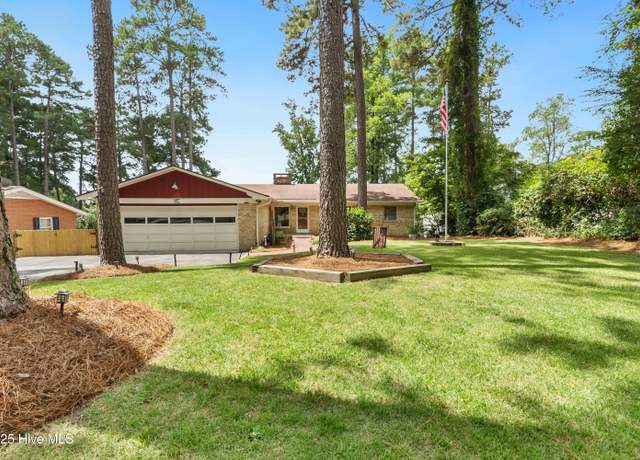 Property at 97 Lakeview Dr, Whispering Pines, NC 28327, 4 beds, 3.5 baths